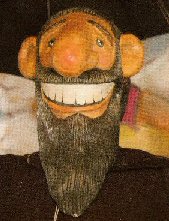 Frai Canedo en el Puente Ourense un grupo de disfraces consolidado en Ourense.