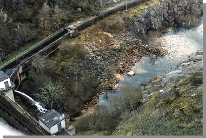 Caudal ecol�gico. R�o Navea. Chandrexa de Queixa.