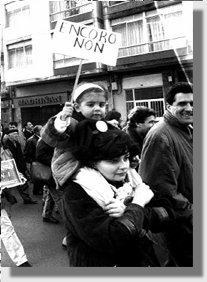 Manifestaci�n en Santiago en contra do encoro.
