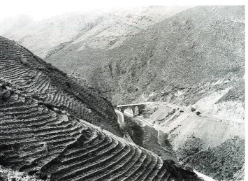 R�o Bibei hace muchos a�os en los codos de Larouco. Fotograf�a de Pacheco.